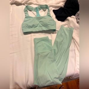 Southern athletica set size small